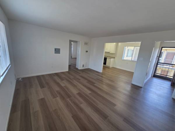2BR/1BA Apartment · Alameda photo 4