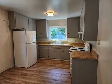 2BR/1BA Single Family House on Merrydale Rd · San Rafael photo 2
