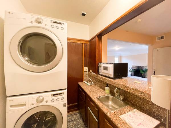 1BR/1BA Apartment · San Francisco photo 4