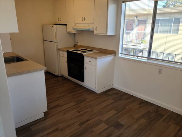 1BR/1BA Apartment · Alameda photo 5