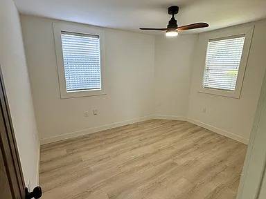 2BR/1BA Duplex on C St · Hayward photo 3