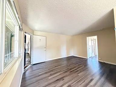 1BR/1BA Apartment on San Antonio Ave Unit Unit B · Alameda photo 4