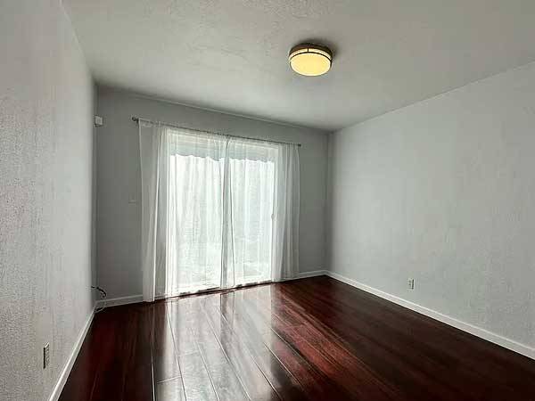 2BR/1BA Single Family House on Guttenberg St Floor 1 · San Francisco photo 4