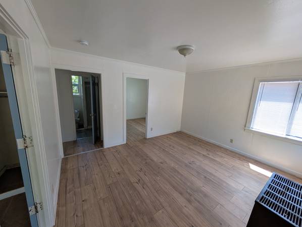 Houses on River Road · Boyes Hot Springs photo 2
