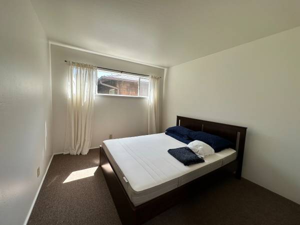 1BR/1BA Apartment · Berkeley photo 2
