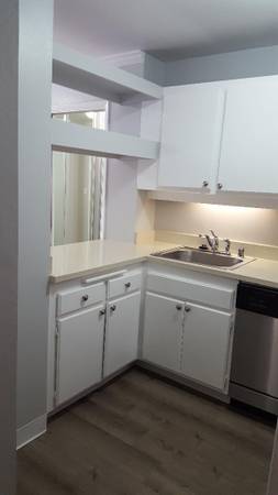 0BR/1BA Apartment on W. Hillsdale Blvd. · San Mateo photo 5