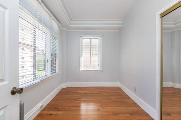 2BR/1BA Apartment · San Francisco photo 4