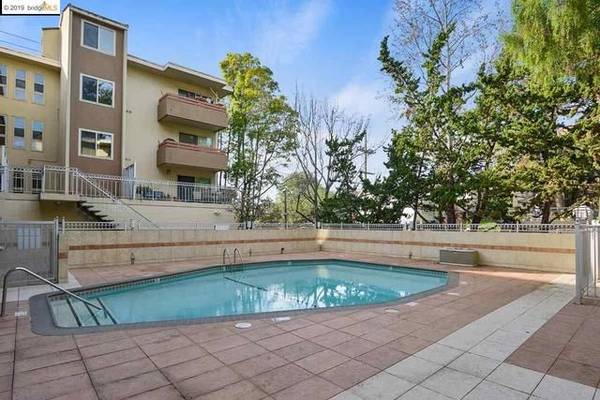 590 El Dorado Avenue, Oakland, CA 94611 photo 2