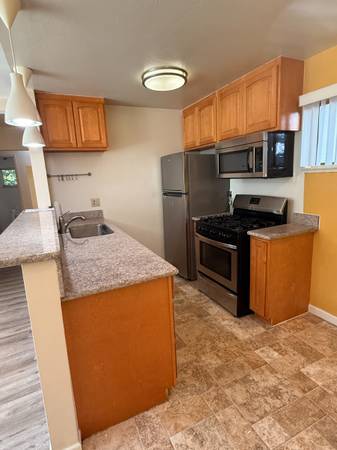 Apartments on Roosevelt Ave Unit 101 · Berkeley photo 4