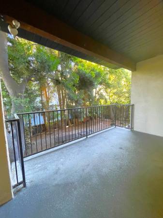 Coming Soon- This Large 3 Bedroom 3 Bath Apartment Is In The Heart Of Gourmet Ghetto photo 5