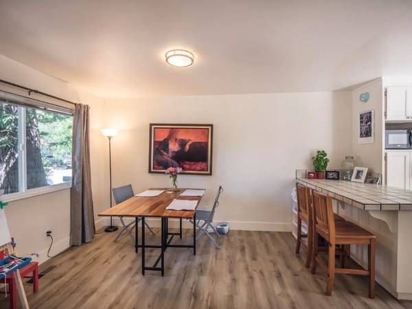 2BR/3BA Duplex · Aptos photo 3