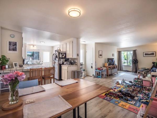2BR/3BA Duplex · Aptos photo 4