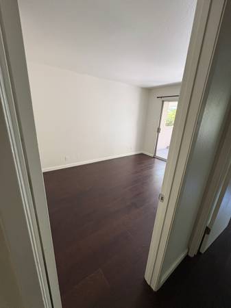 2BR/2BA Apartment · Walnut Creek photo 3