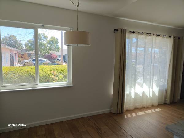 2BR/1BA Duplex · Hayward photo 4