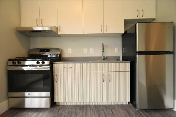 2BR/1BA Apartment on Durant Ave · Berkeley photo 2