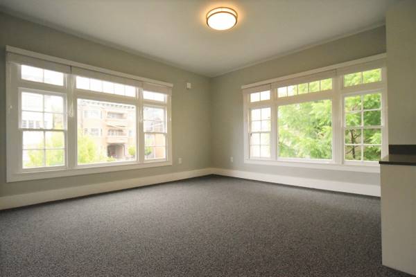 2BR/1BA Apartment on Durant Ave · Berkeley photo 3