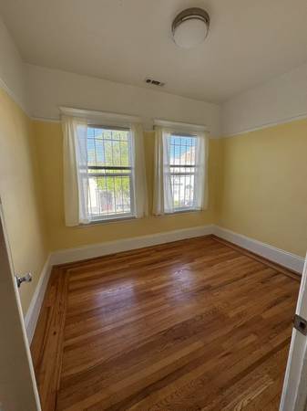 4BR/2BA Duplex · Oakland photo 3