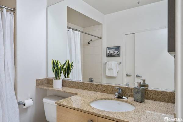 1BR/1BA Condo on Fillmore St Ph 2e · San Francisco photo 5