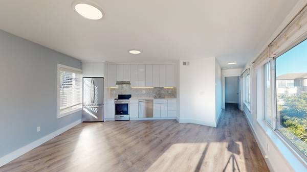 Apartments on Burnett Ave · San Francisco photo 3