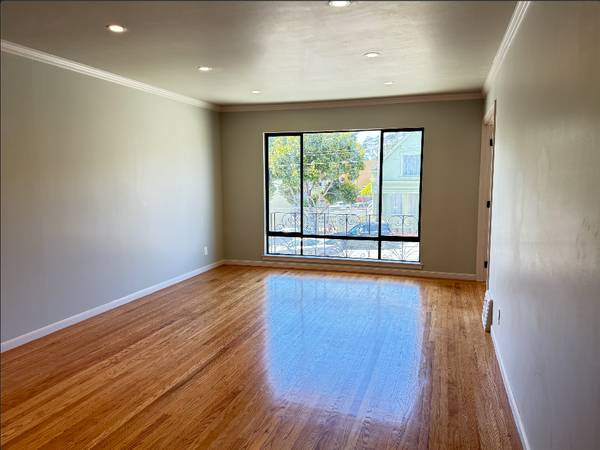 2BR/1BA Apartment · San Francisco photo 2