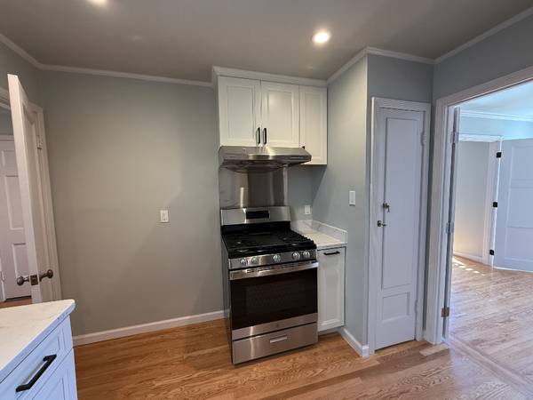 2BR/1BA Apartment · San Francisco photo 5