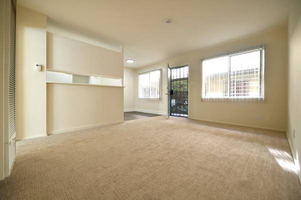 1BR/1BA Apartment on Ashby Ave · Berkeley photo 3