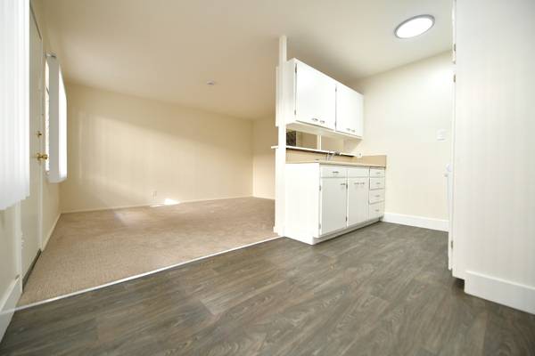 1BR/1BA Apartment on Ashby Ave · Berkeley photo 5