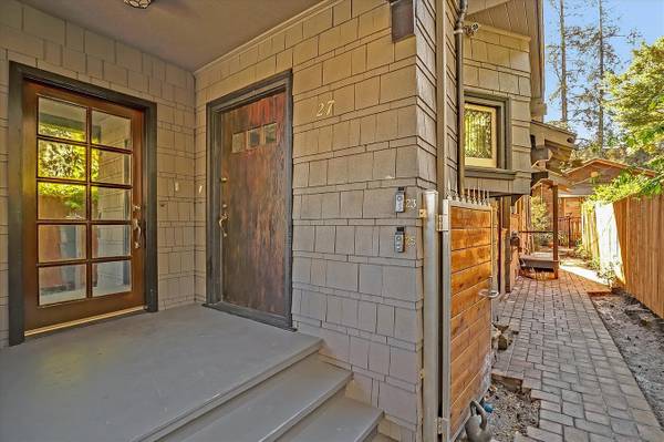 2BR/2BA Duplex on Westall Avenue · Oakland photo 3