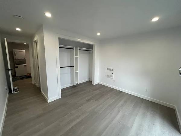 1BR/1BA Single Family House on Ortega St · San Francisco photo 4