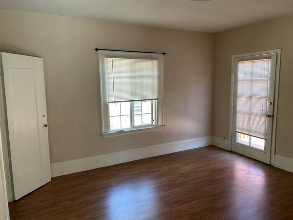 1BR/1BA Single Family House on 41st St · Oakland photo 2