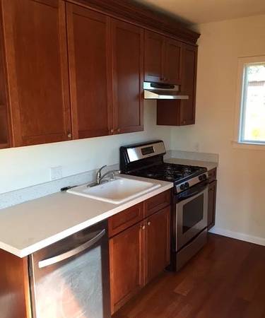 2BR/1BA Apartment · Oakland photo 4
