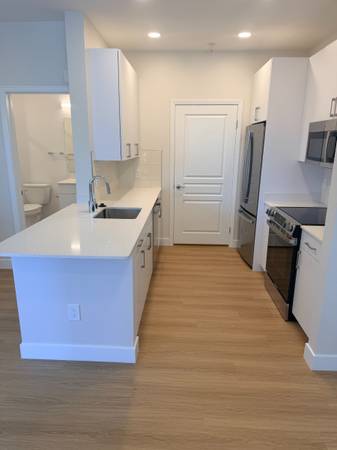 2BR/2BA Apartment · Cupertino photo 2
