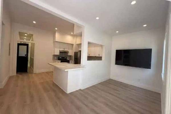 Apartments on Valencia Street · San Francisco photo 4