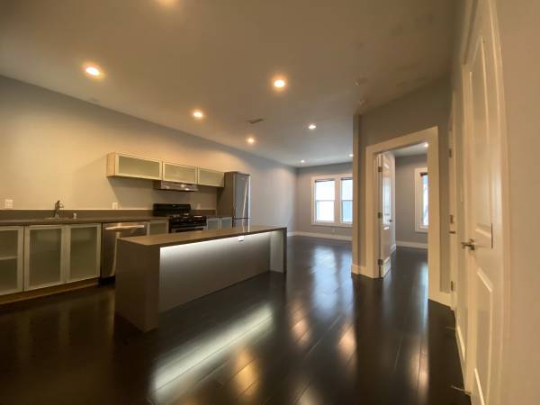 4BR/2BA Flat · San Francisco photo 3