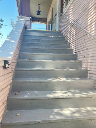 Duplexs on Edwards Street · Crockett photo 2