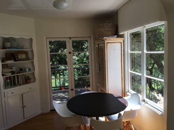 2BR/1BA Duplex · Oakland photo 4