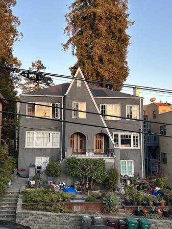 Duplexs on Sunnyslope Avenue · Oakland photo 3