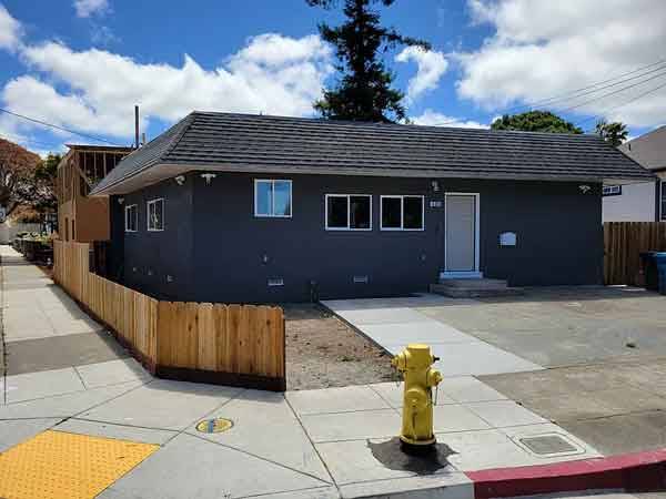 3BR/2BA Duplex on N Claremont St · San Mateo photo 2