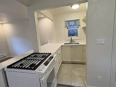 1BR/1BA Single Family House on Wheeler St · Santa Rosa photo 5