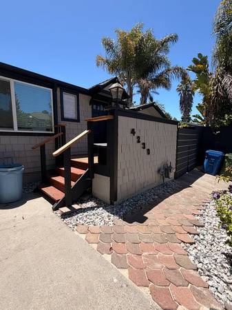 3BR/1BA Single Family House on Grace St · Capitola photo 3