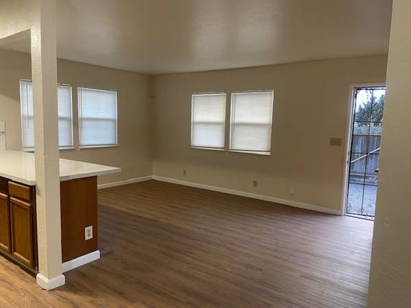 1BR/1BA Duplex on S.20th · Richmond