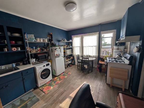 1BR/1BA Apartment · Berkeley photo 2