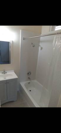 1BR/1BA Apartment · Oakland photo 2