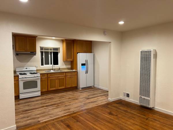 1BR/1BA Duplex · Hayward photo 5