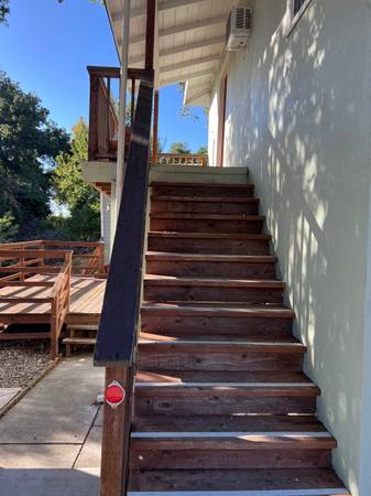 1BR/1BA Duplex · Hayward photo 2