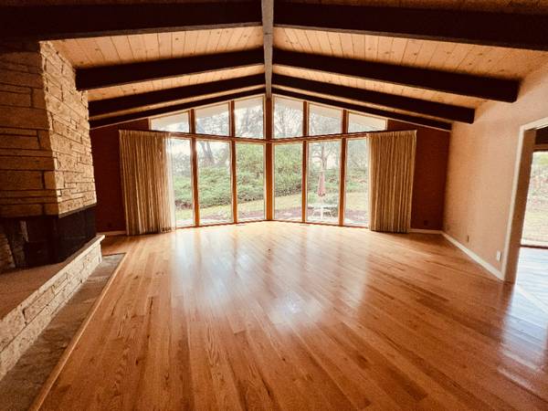 4BR/2BA Single Family House on Country Ln · Pleasanton photo 3
