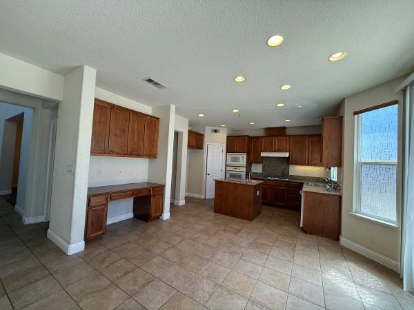 Houses on Anastasia Dr · Brentwood photo 2