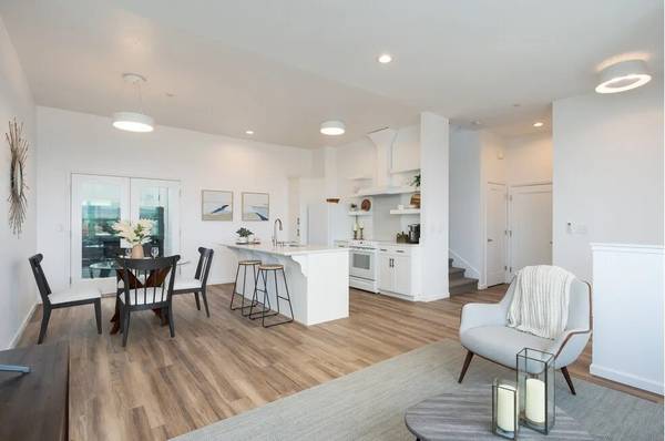 3BR/3BA Duplex on Eastwood Way · Patterson photo 3