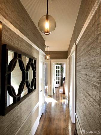 Conveniently Located Flat In A 3 Unit Building - photo 4
