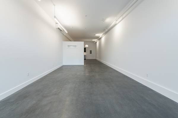 0BR/1BA Apartment · Oakland photo 3
